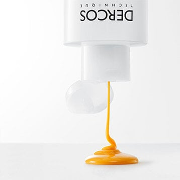 DERCOS SZAMPON PRZECIWŁUPIEŻOWY Z ODŻYWKĄ 2w1 200 ml